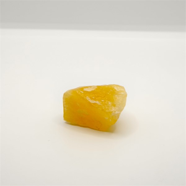 Кальцит желтый 2-5 см, под коллекцию, Китай [Желтый потенциал], сила влияния 10-12 1678